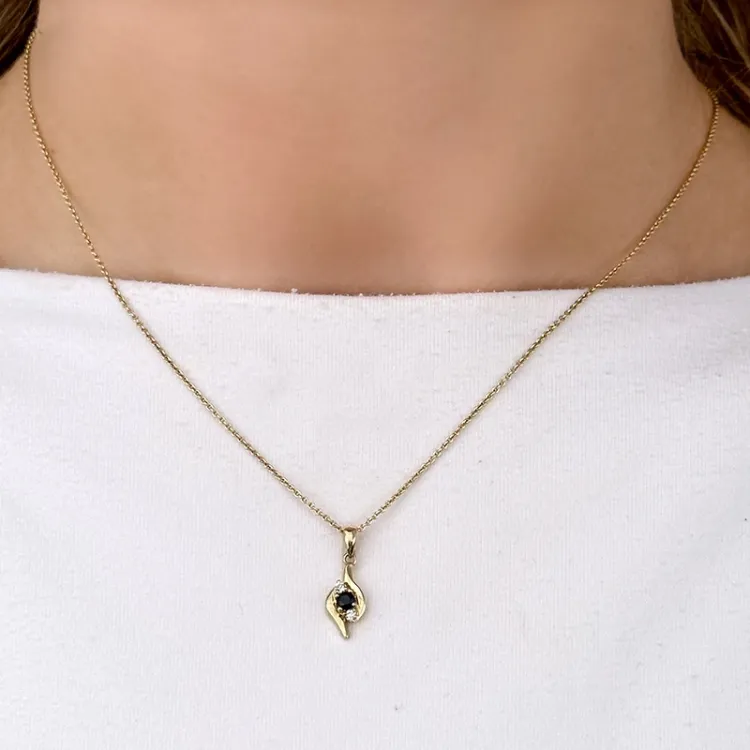 saffier hanger in 14 caraat goud 0,05 ct 0,16 ct