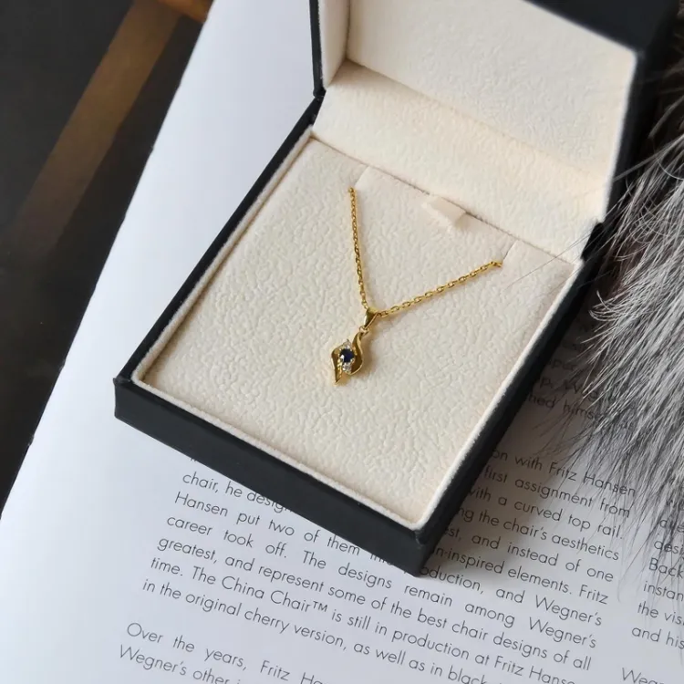 saffier hanger in 14 caraat goud 0,05 ct 0,16 ct