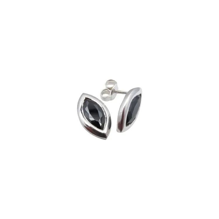 onyx oorsteker in zilver