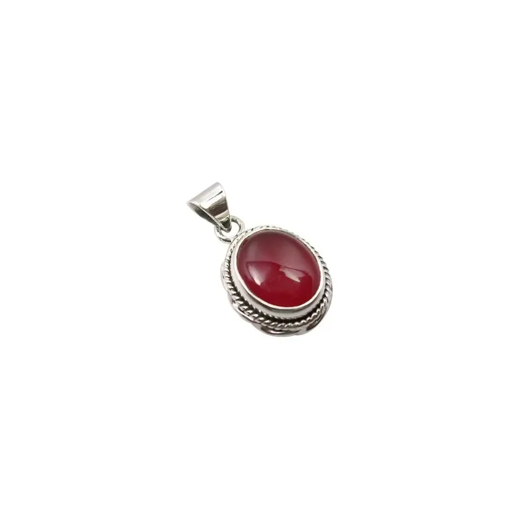 Ovaal rode hanger in geoxideerd sterlingzilver