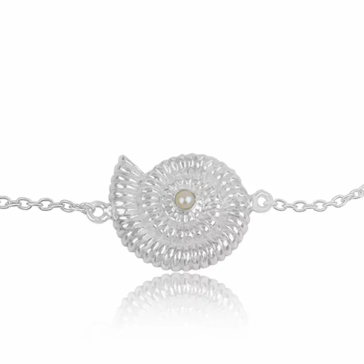 schelp armband in zilver met hanger in zilver