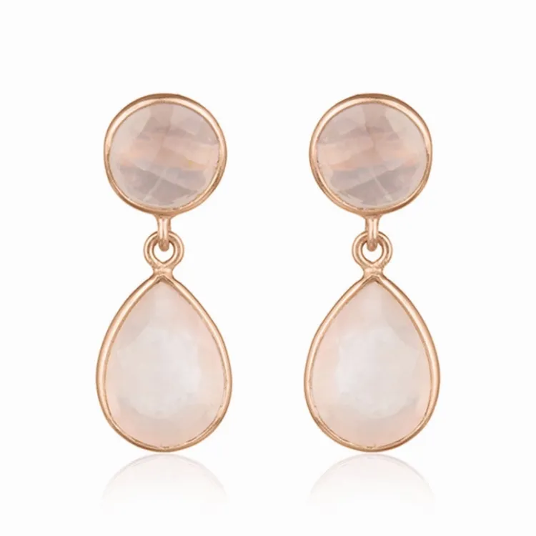 kwarts oorbellen in zilver met een roze coating