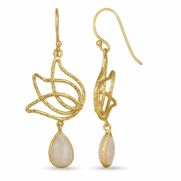 Witte tulp oorbellen in verguld sterlingzilver