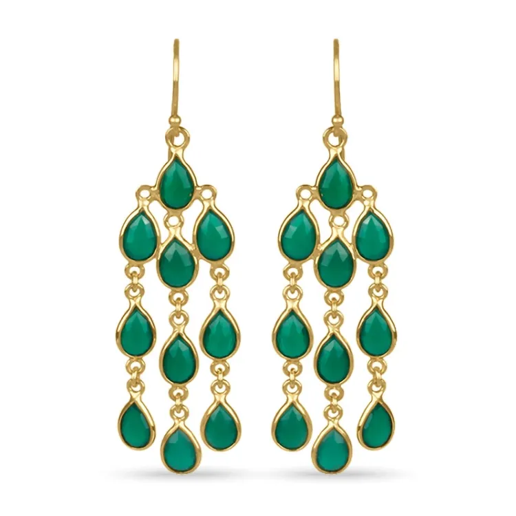 Lange groene onyx oorbellen in verguld sterlingzilver