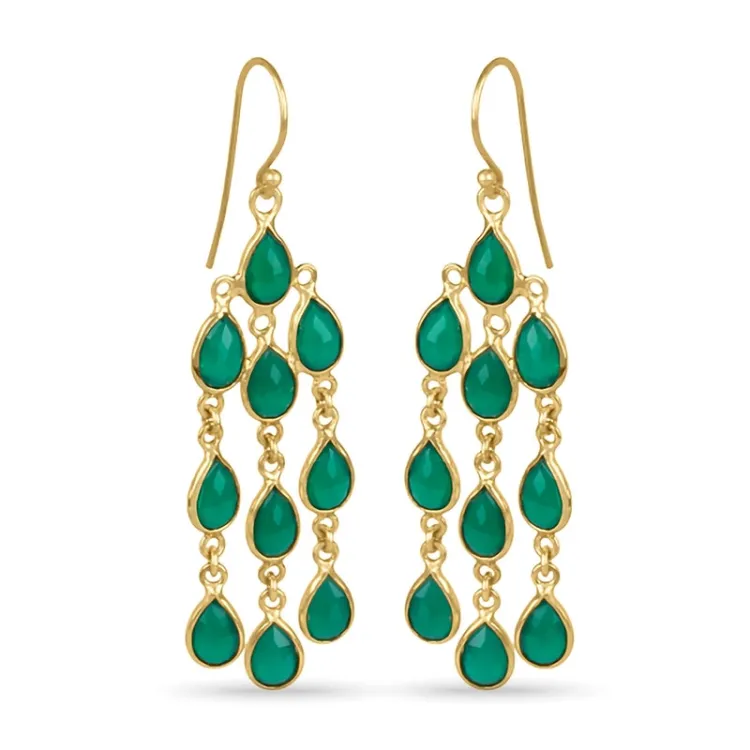Lange groene onyx oorbellen in verguld sterlingzilver