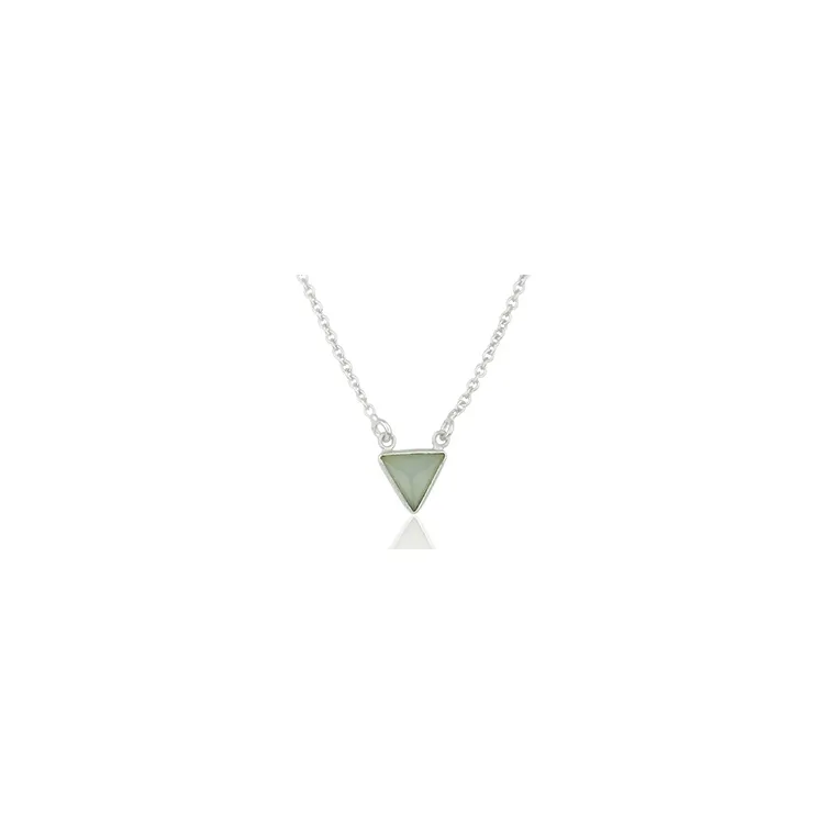 Driehoekig blauwe ketting in zilver met hanger in zilver