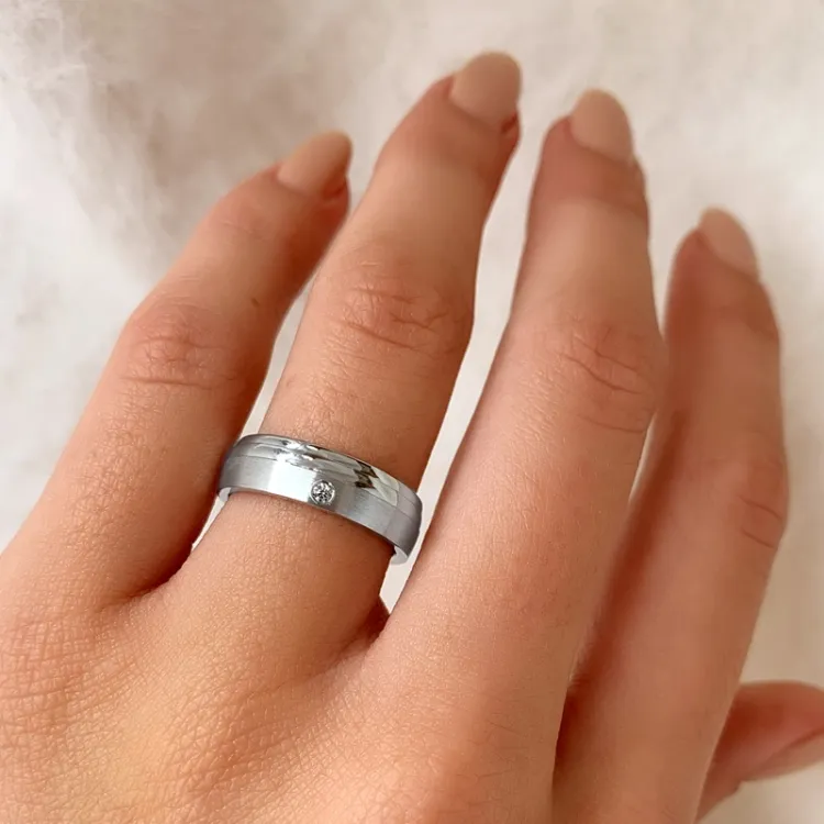 zirkoon ring in gerodineerd zilver