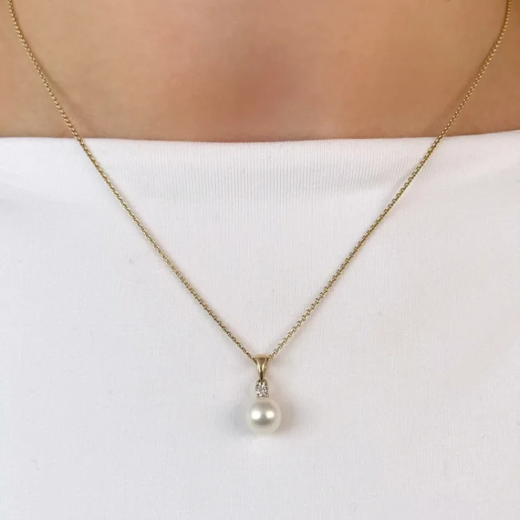 parel diamanten hanger in 14 caraat goud 0,05 ct