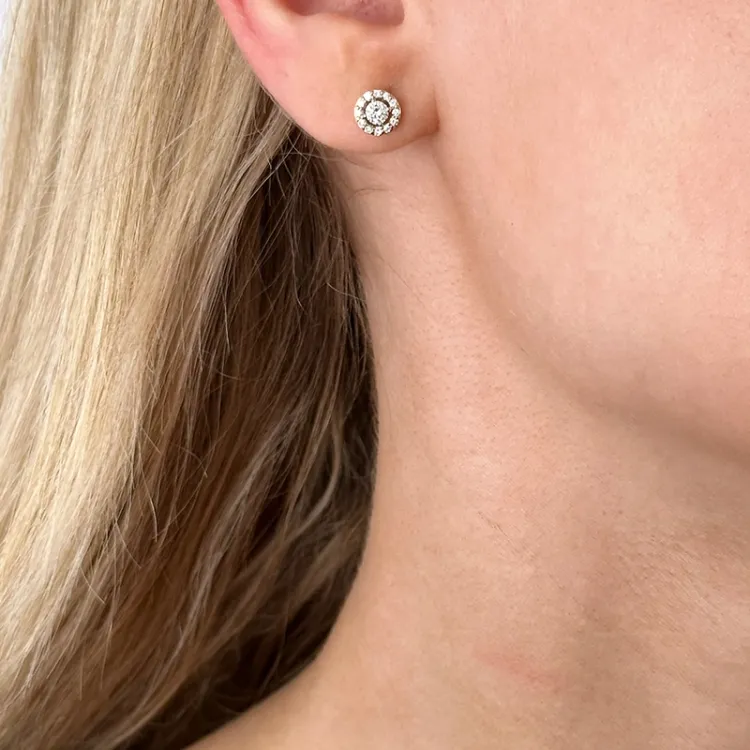 rond diamant oorsteker in 14 karaat goud met diamant