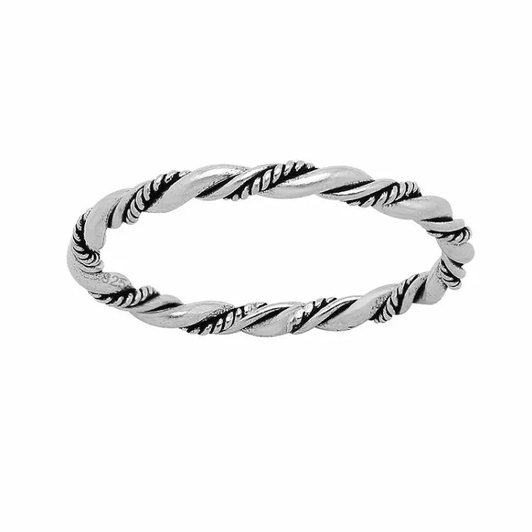 Gevlochten ring in zilver