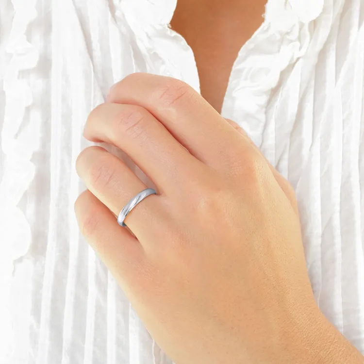 3 mm trouwringen in 9 karaat witgoud 0,02 ct - set