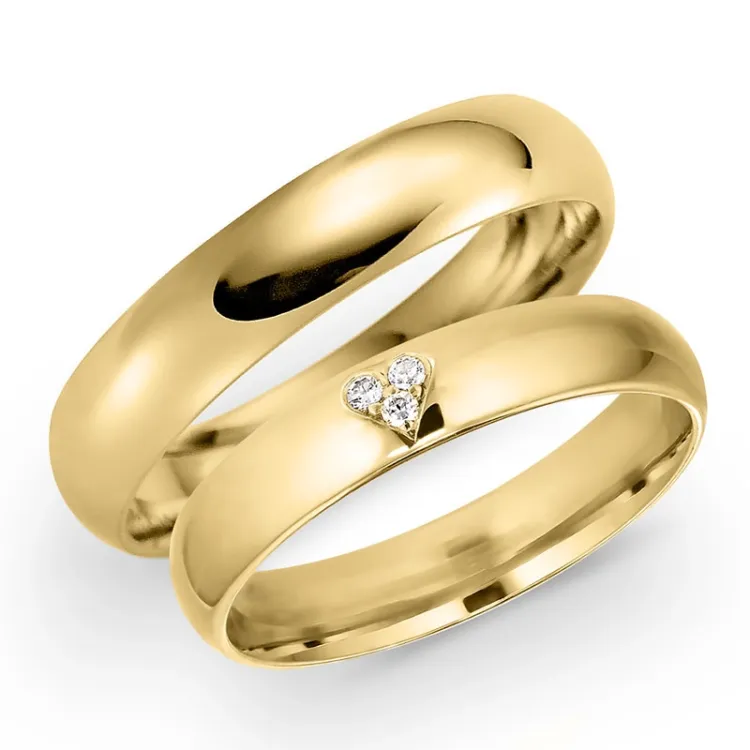 4 mm trouwringen in 9 karaat goud 0,03 ct - set