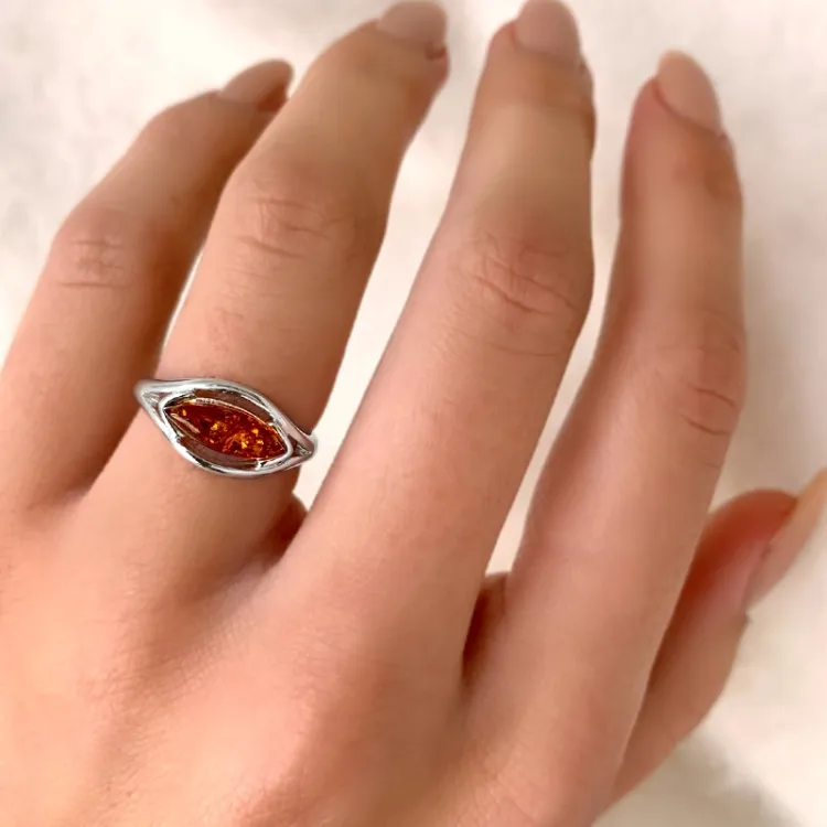 barnsteen ring in zilver