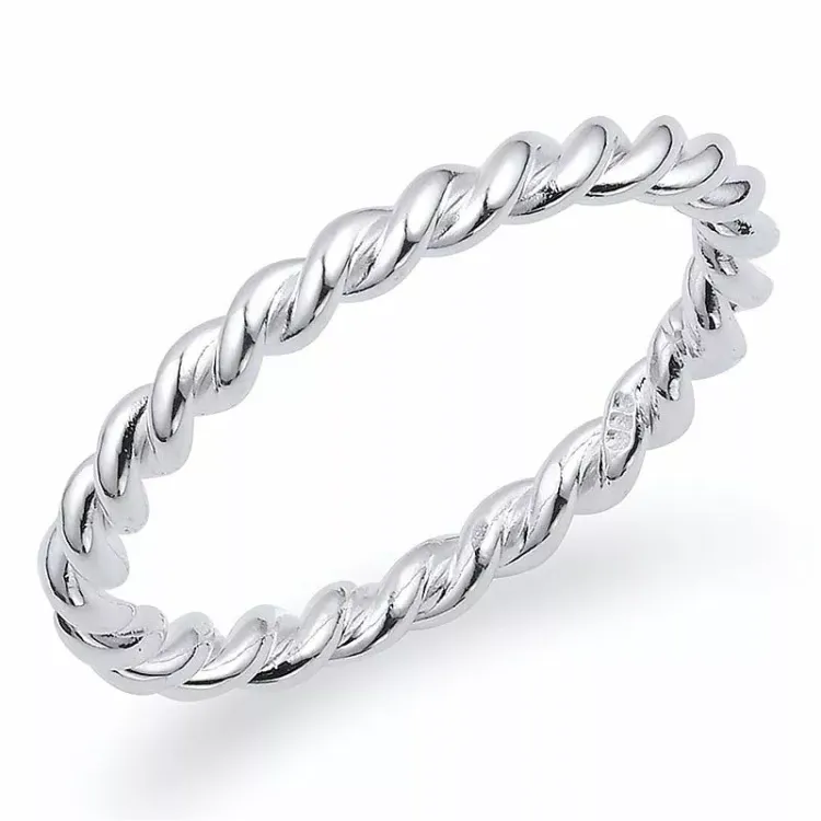 Gedraaide vinger ringen in zilver