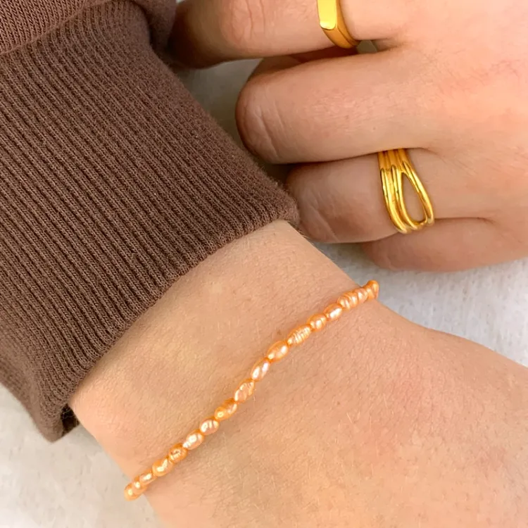 dunne parel armband met zoetwaterparel.