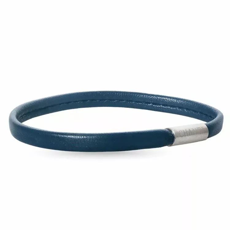 Plat blauwe armband in leer met staal slot x 6 mm