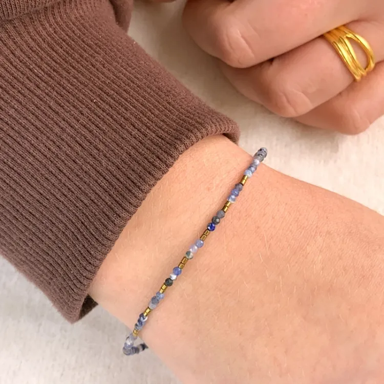 steen armband met sodalit en hematite - Loom Stones