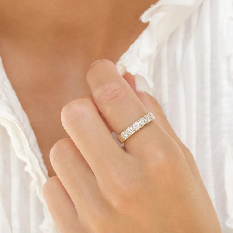 lab grown diamant mémoire ring in 14 karaat goud 5 x 0,20 ct