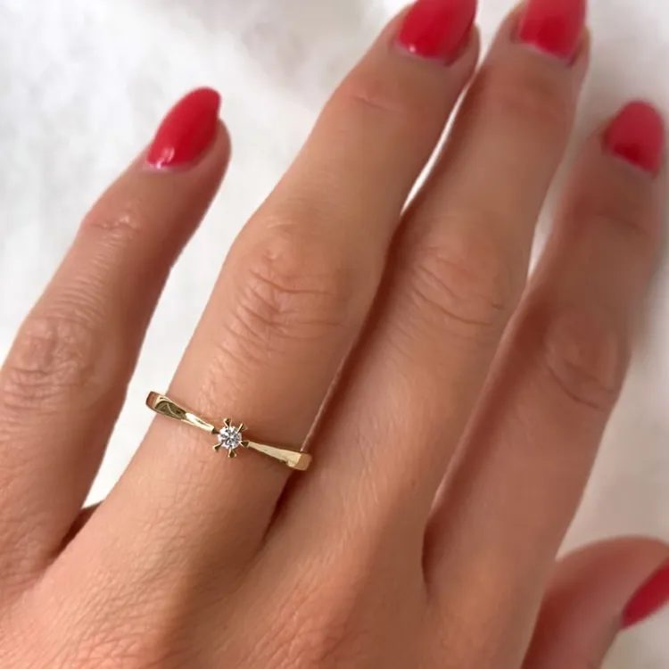 0,05 ct lab grown diamant solitaire ring in 14 karaat goud 0,05 ct