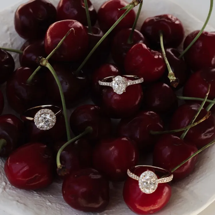 ovale lab grown diamant ring in 14 karaat goud 1,0 ct 0,33 ct