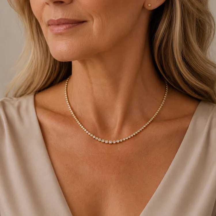 42 cm ketting met hanger in 14 karaat goud 5,76 ct