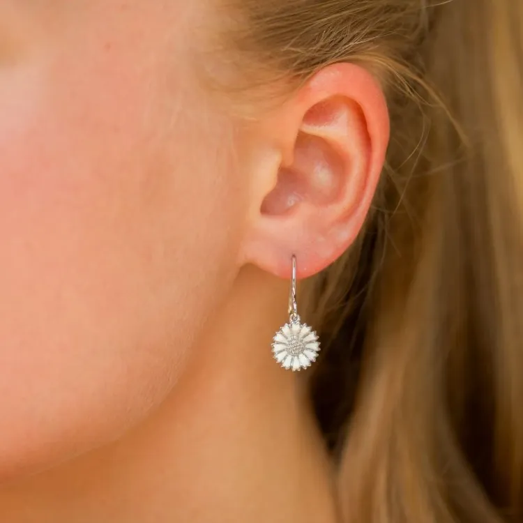 12 mm margriet oorbellen in gerodineerd zilver - Marie