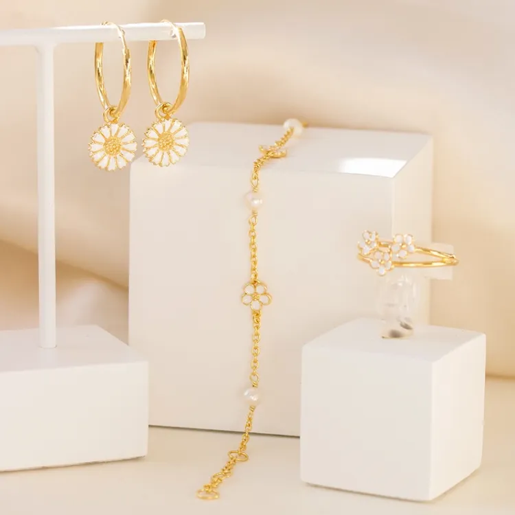 18 mm margriet witte creool in verguld zilver - Marie