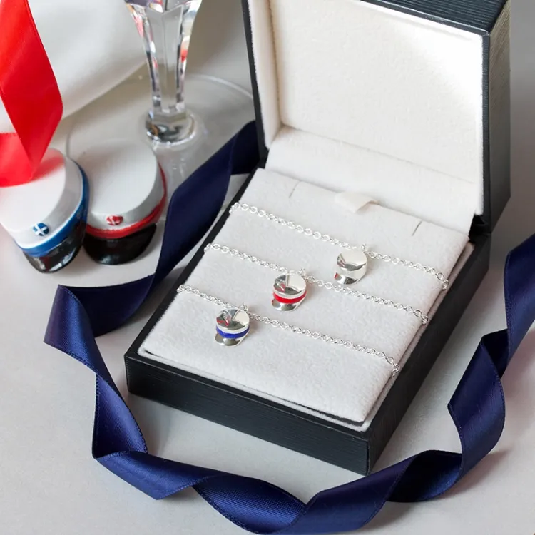 studenten pet armband in zilver
