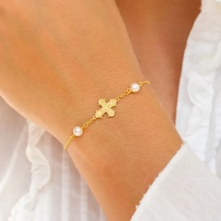 12 x 10,5 mm dagmarkruis parel armband in verguld sterlingzilver - Amoré