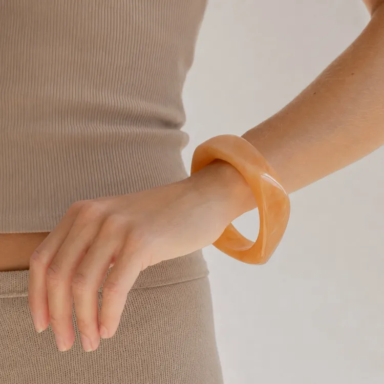 oranje bangle in hars - AURA