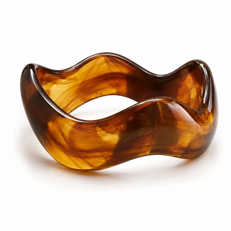 cognac geverfd bangle in hars - AURA