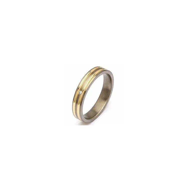 Trouwring in titanium en goud 0,025 ct