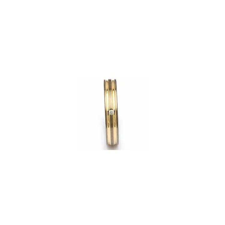 Trouwring in titanium en goud 0,025 ct