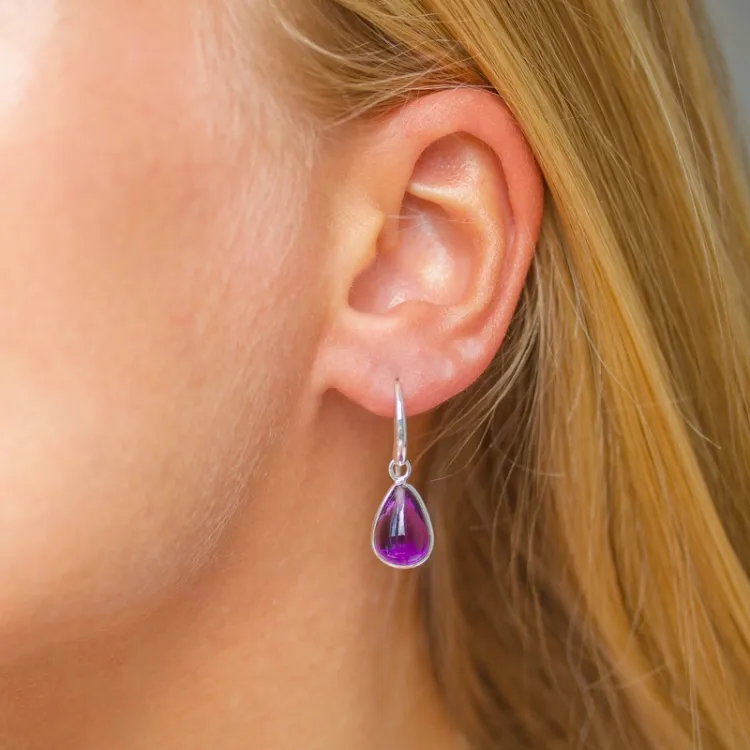 druppel paarse kristal oorbellen in zilver - Loom Stones
