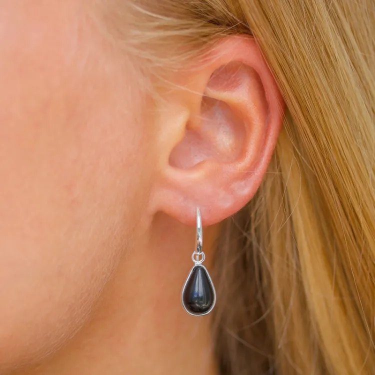 druppel zwarte onyx oorbellen in zilver - Loom Stones