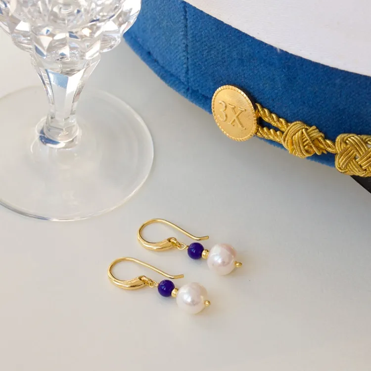 lange blaume jadesteen oorbellen in verguld zilver - Loom Stones