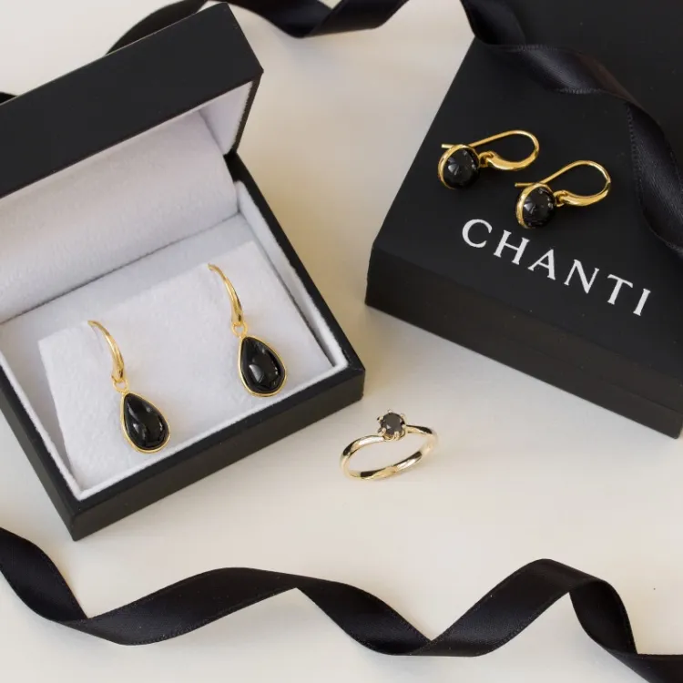 druppel zwarte onyx oorbellen in verguld zilver - Loom Stones