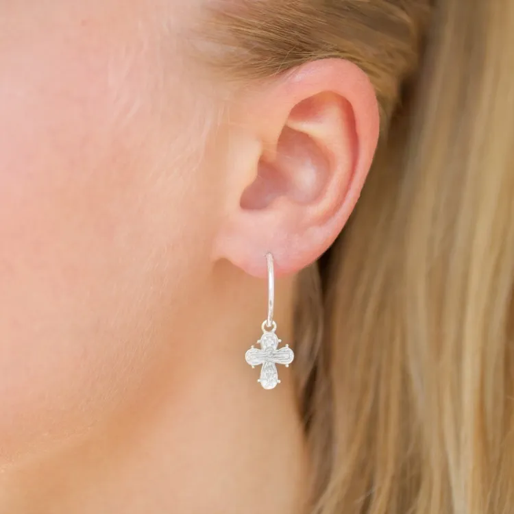 16,5 mm dagmarkruis creool in zilver - Amoré