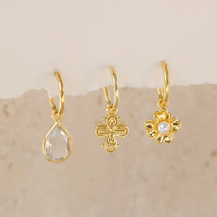 10 mm dagmarkruis creool in verguld zilver - Amoré