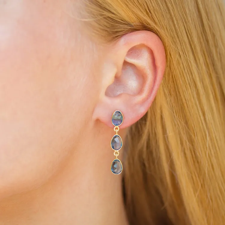 donkerblauw kristal oorbellen in verguld zilver - Loom Stones