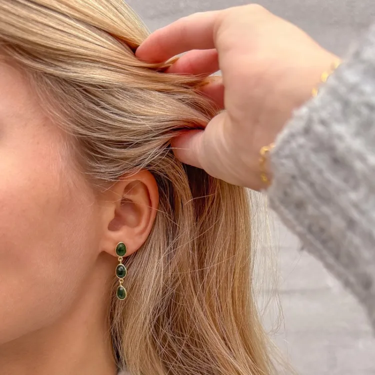 groen kristal oorbellen in verguld zilver - Loom Stones