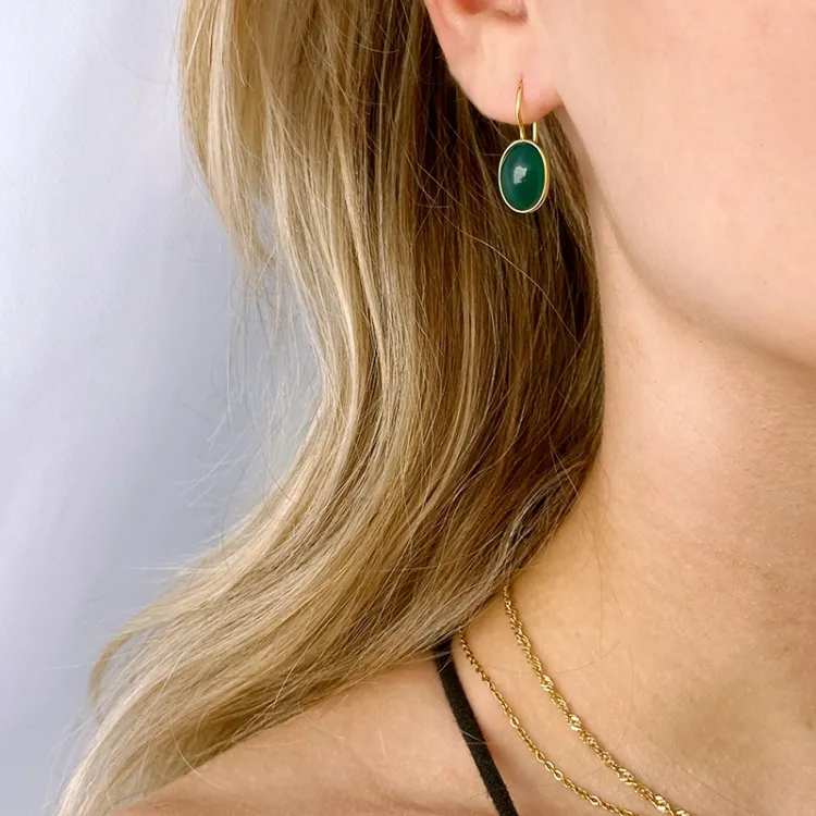 ovaal groen onyx oorbellen in verguld zilver - Loom Stones