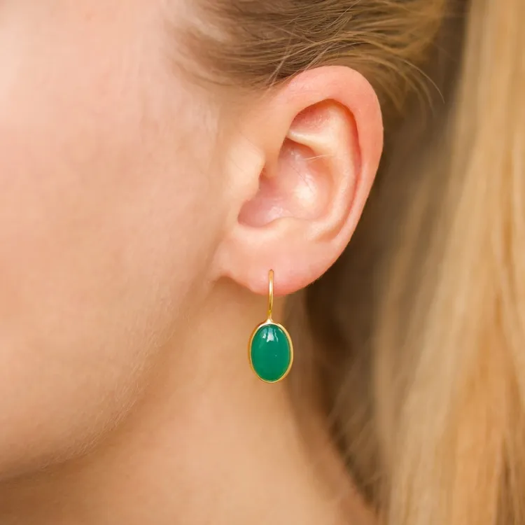 ovaal groen onyx oorbellen in verguld zilver - Loom Stones