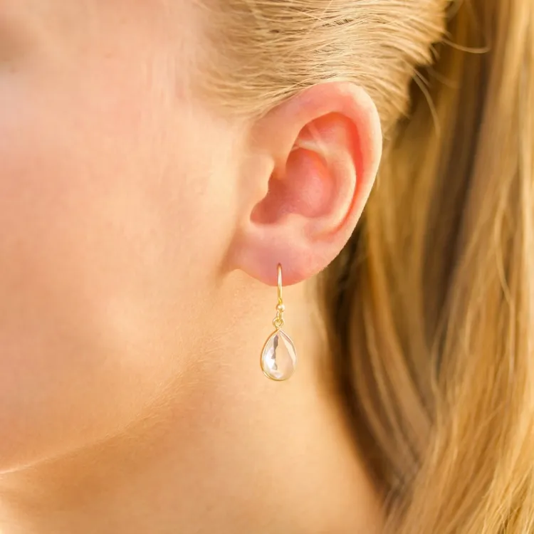 druppel heldere kwarts oorbellen in verguld zilver - Loom Stones