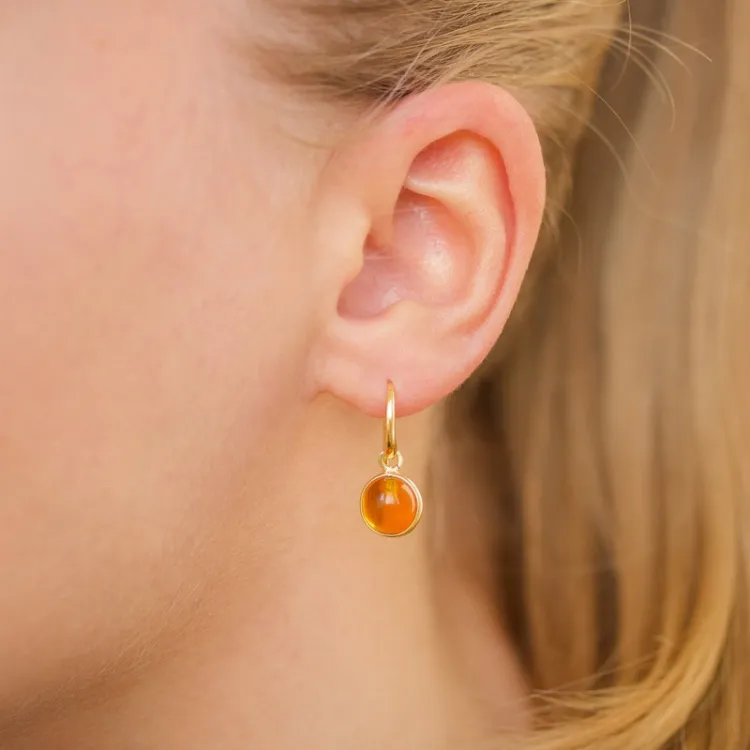 synthetisch barnsteen oorbellen in verguld sterlingzilver - Loom Stones