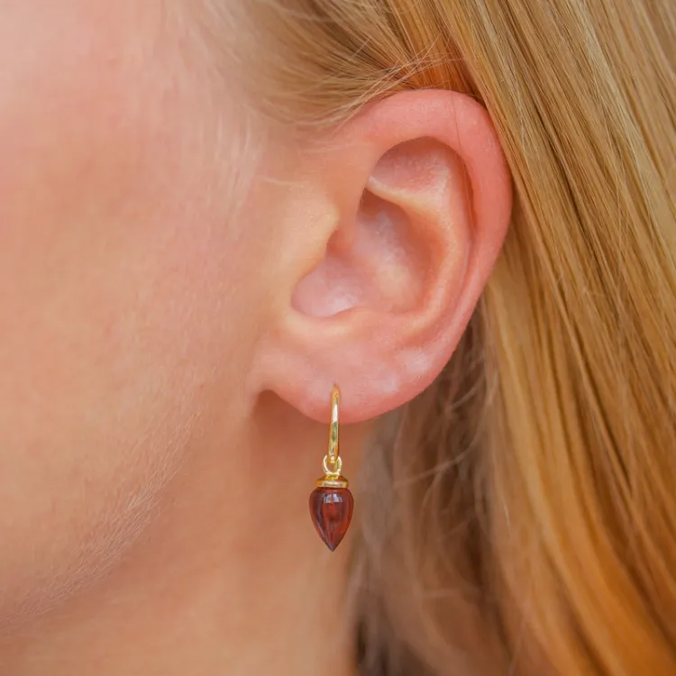 rode kristal oorbellen in verguld zilver - Loom Stones