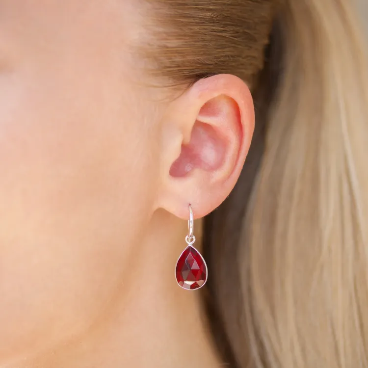 rode kristal oorbellen in zilver