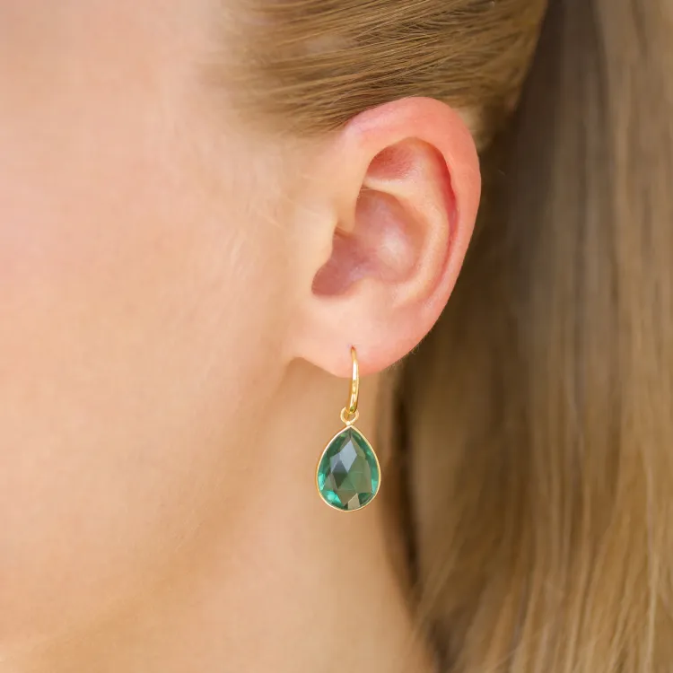 groen kristal oorbellen in verguld zilver
