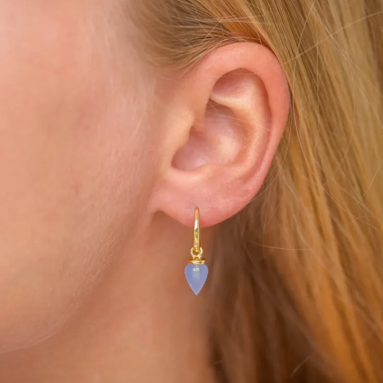blauwe onyx oorbellen in verguld sterlingzilver - Loom Stones
