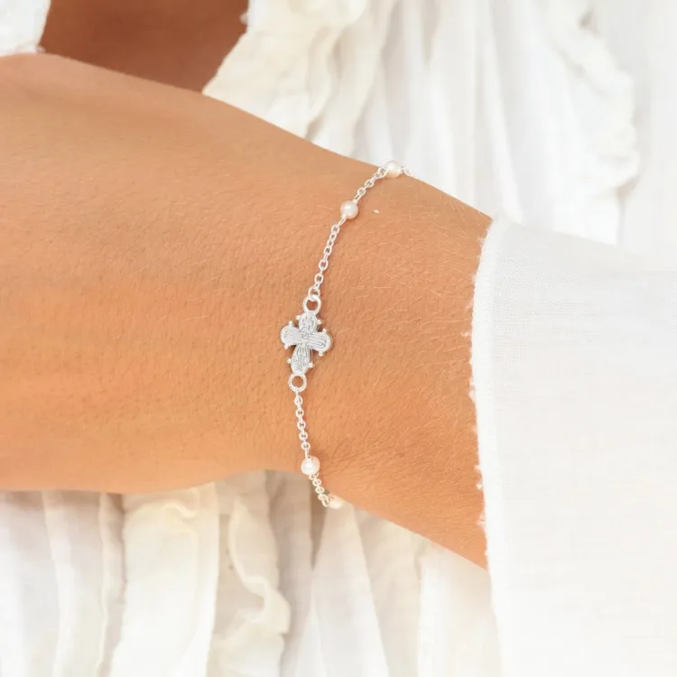 dagmarkruis parel armband in zilver